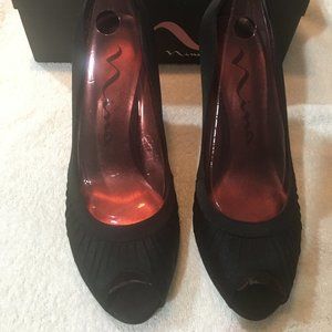 NWT-Nina Fashion BlacK Satin Peep Toe Sz 9.5